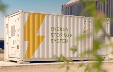 WAT ONDERNEMERS MOETEN WETEN: 10 MISVATTINGEN OVER ZONNEPANELEN EN ENERGIEOPSLAG ONTHULD