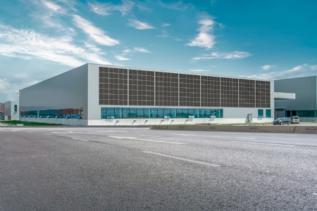 Na schuin en vlak komt verticaal: K2 WallPV - de nieuwe systeemoplossing voor gevels van gebouwen