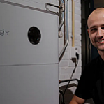 Apex Power Supplies toont nieuw productaanbod  van thuis- en zakelijke batterijen