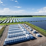 Transformatorstation configuratie voor energieopslag op Zonnepark Wanneperveen